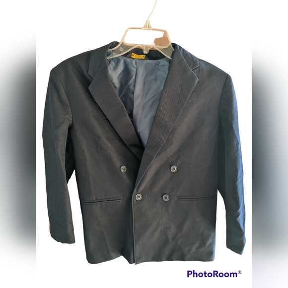 Van Heusen Other - Van Heusen young man's formal jacket size 12